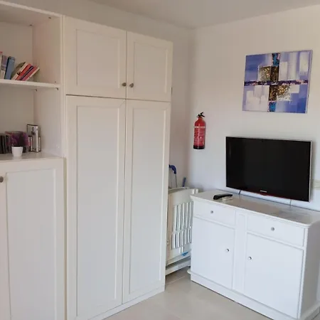 Cozy Estudio En Edificio Jupiter Apartment